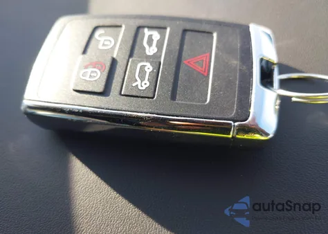 2024 Jaguar I-Pace R-Dynamic Hse from USA, damaged, VIN SADHM2S10R1631772